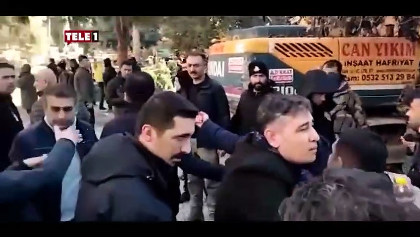 Adana da vatandaşlar Bakan Kirişçi ye tepki gösterdi