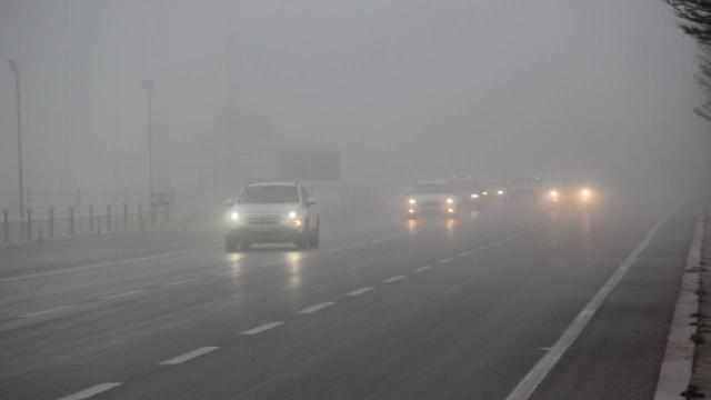 Konya ve Afyonkarahisar'da yoğun sis etkili oldu