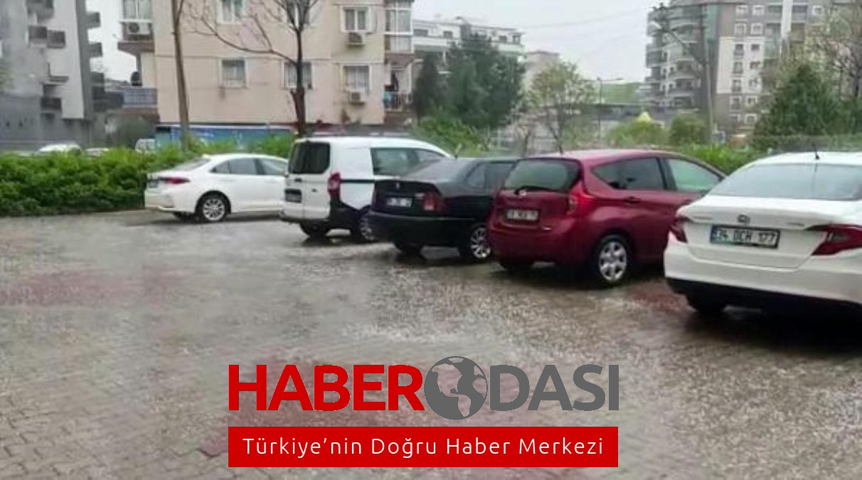 İzmir dolu yağışıyla beyaza büründü