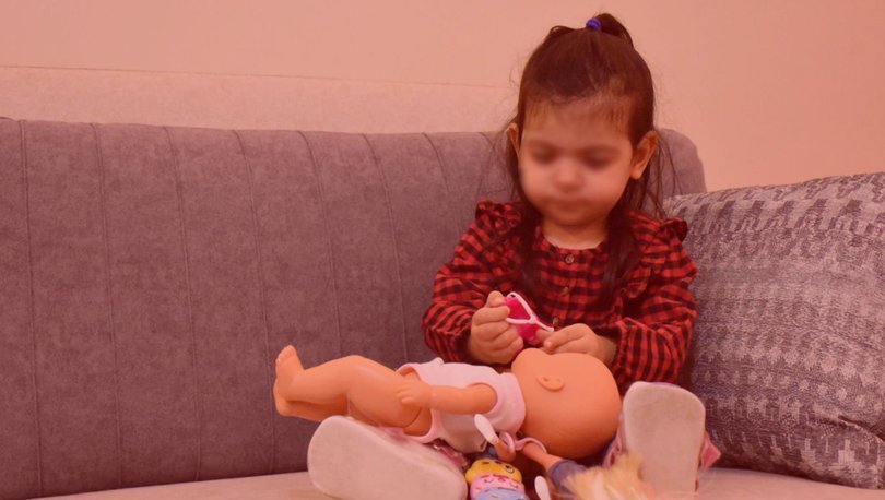 SMA  lı Azra nın babası  2 kilo daha alırsa tedavi olamayacak  aç bırakıyoruz