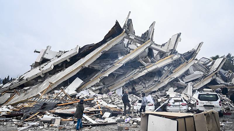 Depreme Hatay da yakalanan Kasımpaşalı Bahoken  Ölümü ucuz atlattık