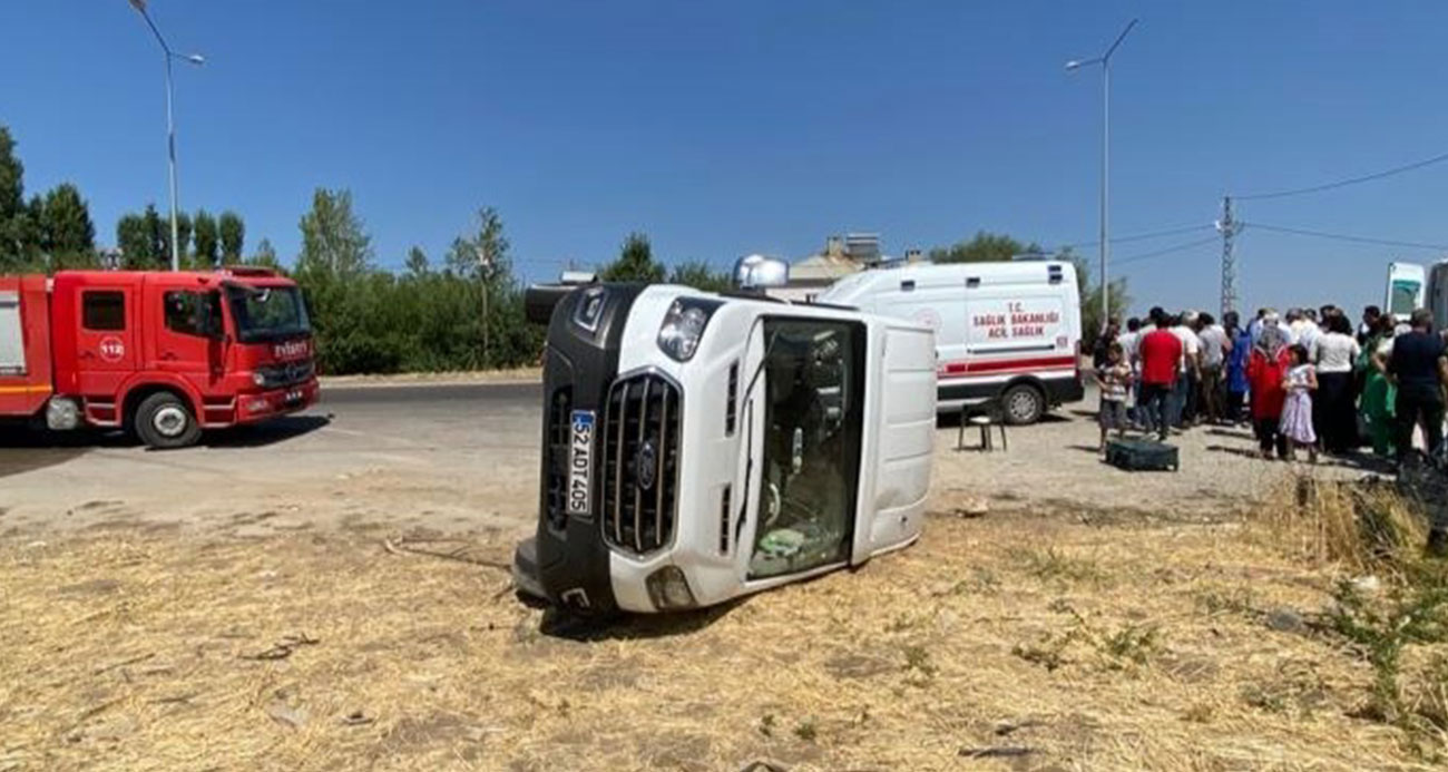 Vanda trafik kazası 14 yaralı