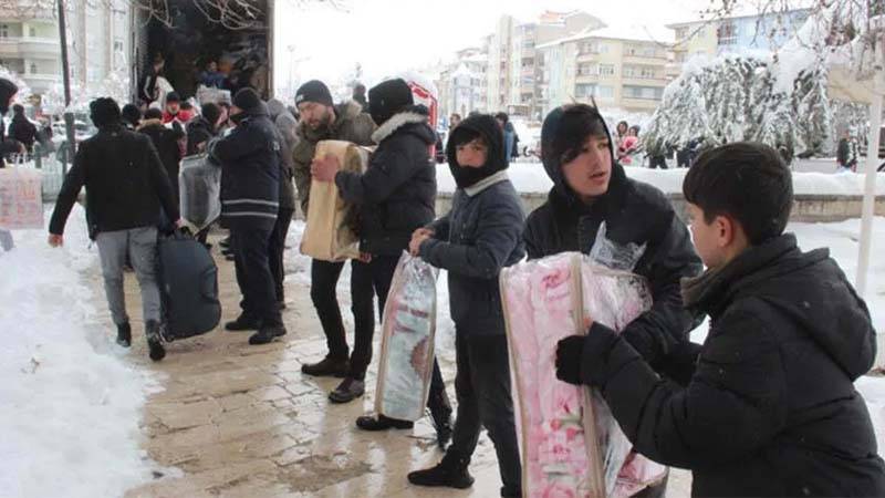 Ankara Büyükşehir Belediyesi nden deprem seferberliği